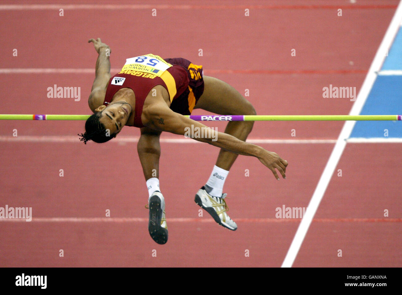 Belgrave Harriers ben Challenger durante l'High Jump maschile Foto Stock