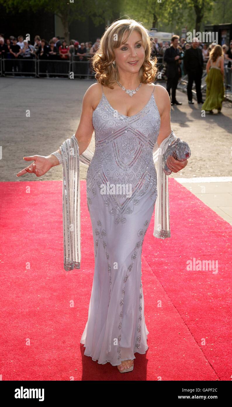 Classic Brit Awards 2008 - Londra. Lesley Garratt arriva per i Classical Brit Awards 2008, che si tengono presso la Royal Albert Hall nella parte ovest di Londra. Foto Stock