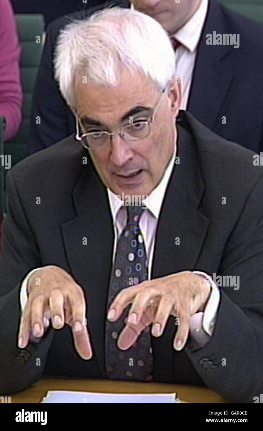 Il Cancelliere Alistair Darling davanti al Comitato di selezione del Tesoro per quanto riguarda l'aliquota fiscale 10p. Foto Stock