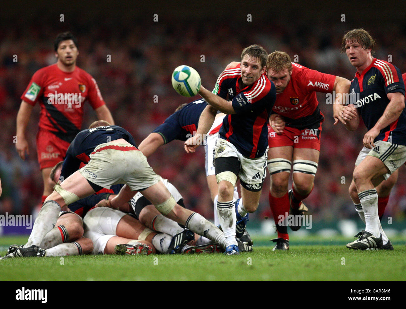 Rugby Union - Heineken Cup - finale - Munster contro Tolosa - Millennium Stadium. Munster's mischia Half Tomas o'Leary durante la finale della Heineken Cup al Millennium Stadium di Cardiff. Foto Stock