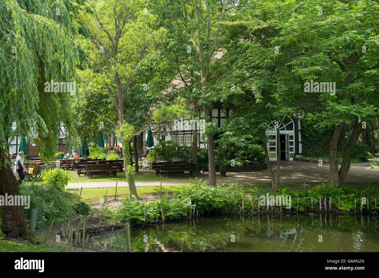 Deutschland, Renania settentrionale-Vestfalia, Kreis Paderborn, Delbrück, 'Dcome gastliche Dorf', ein Ensemble verschiedener restaurie originale Foto Stock