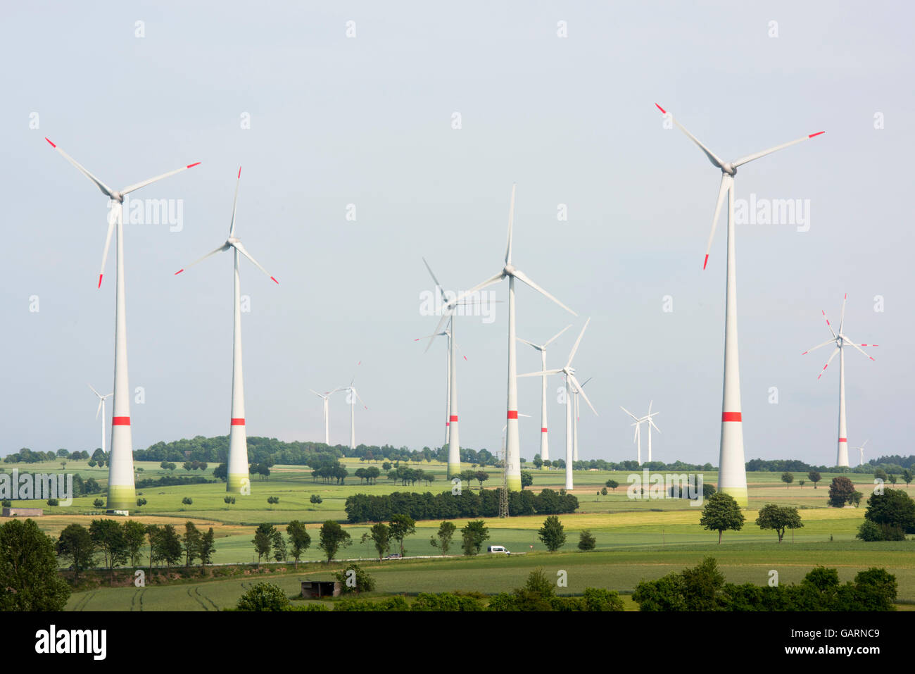 Deutschland, Renania settentrionale-Vestfalia, Paderborn-Benhausen, Windpark Foto Stock