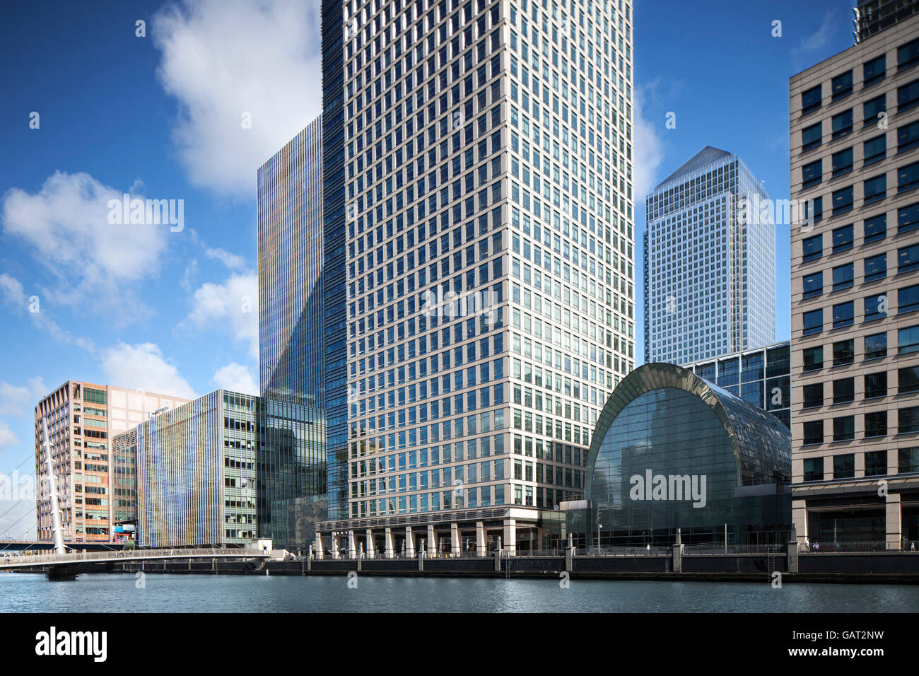 Grattacieli finanziari dei Docklands di Londra, canary wharf sparato da un unico alto punto di vantaggio Foto Stock