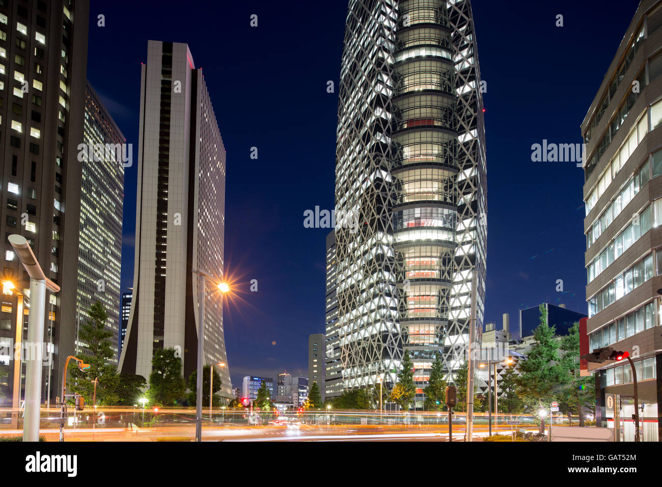 Tokyo quartiere di Shinjuku edifici e grattacieli, Giappone Foto Stock