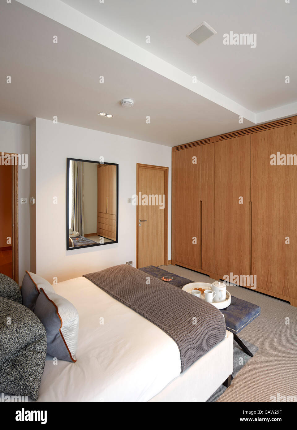 Camera da letto. Appartamento in Crown raggiungere, Londra, Regno Unito. Architetto: Burwell Deakins architetti, 2016. Foto Stock