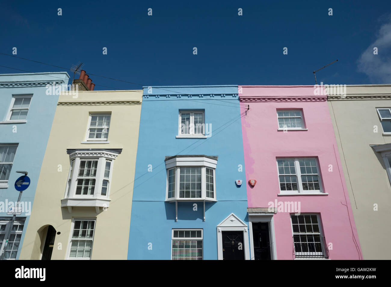 Multi case colorate in grande Southsea Street, Portsmouth Regno Unito Foto Stock
