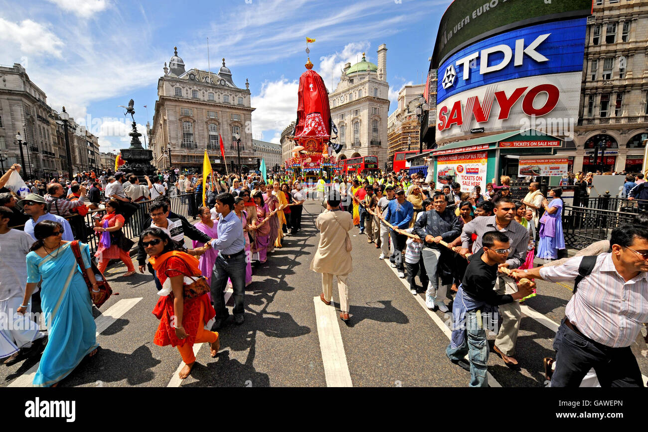 Quarantesimo Rathayatra Festival - Piccadilly Circus, Londra Foto Stock