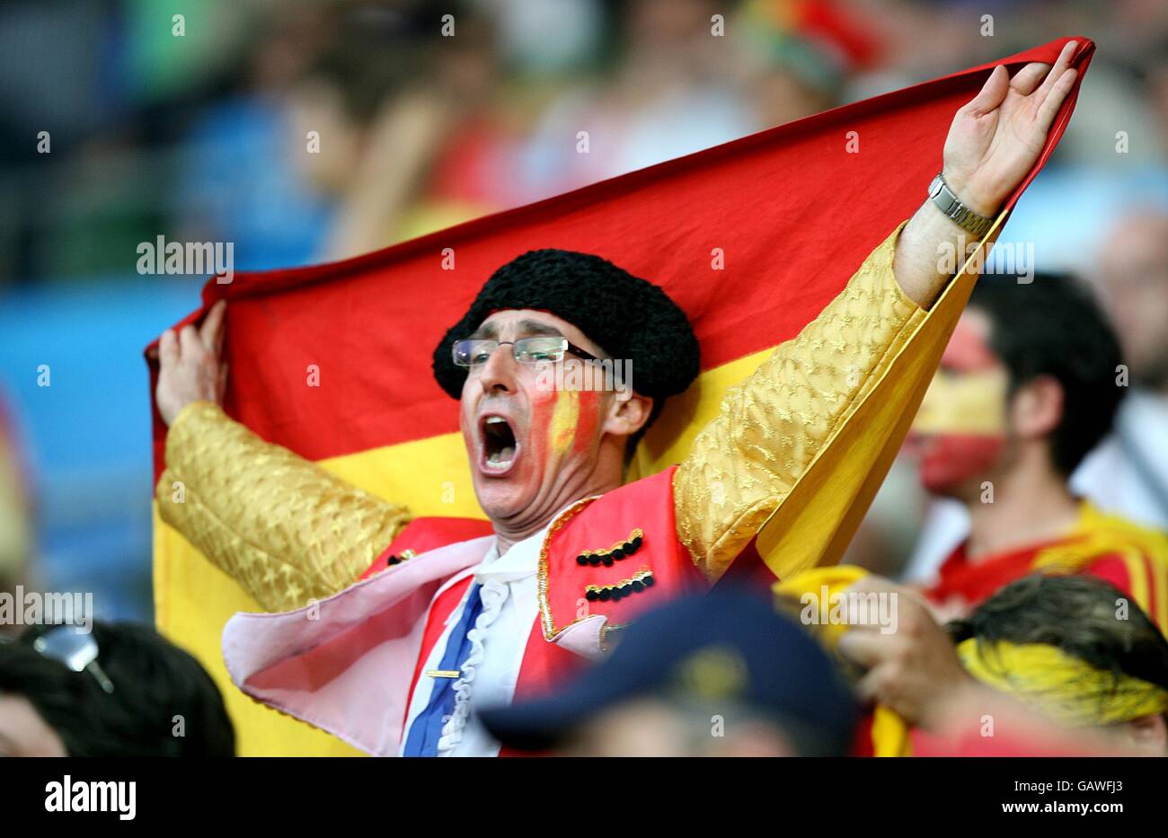 Calcio - Campionato europeo UEFA 2008 - Quarta finale - Spagna v Italia - Stadio Ernst Happel. Un fan spagnolo negli stand Foto Stock