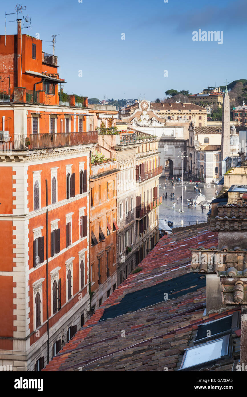 Vecchia Roma, Italia. Via del Corso street view, verticale foto scattata dal tetto, che si affaccia sulla Piazza del Popolo Foto Stock