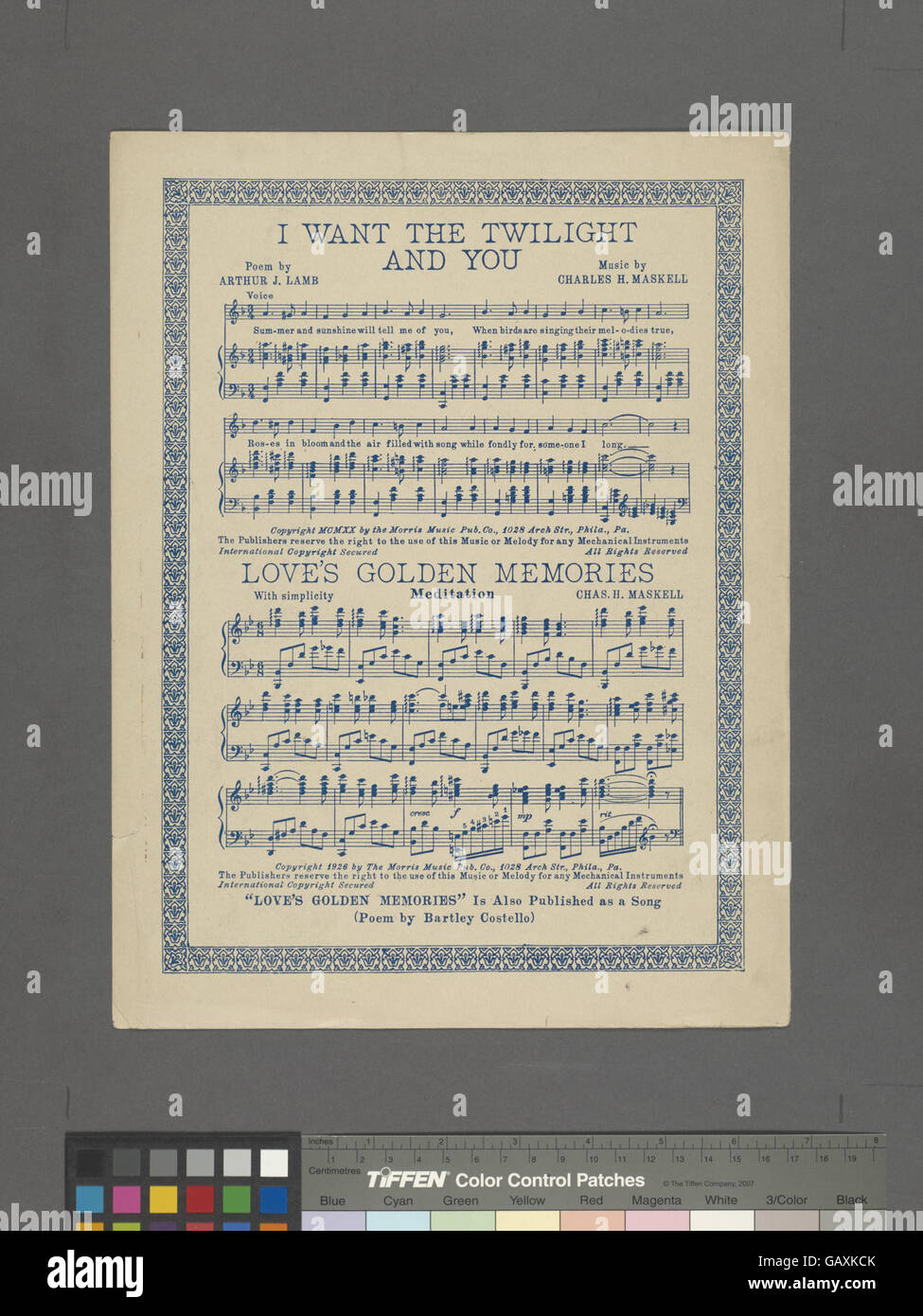 Questo titolo suggerisce una canzone o una dichiarazione sulle priorità finanziarie, forse riflettendo le abitudini di spesa sociali o personali. Può riguardare temi economici o esperienze personali relativi alla distribuzione della ricchezza. Foto Stock