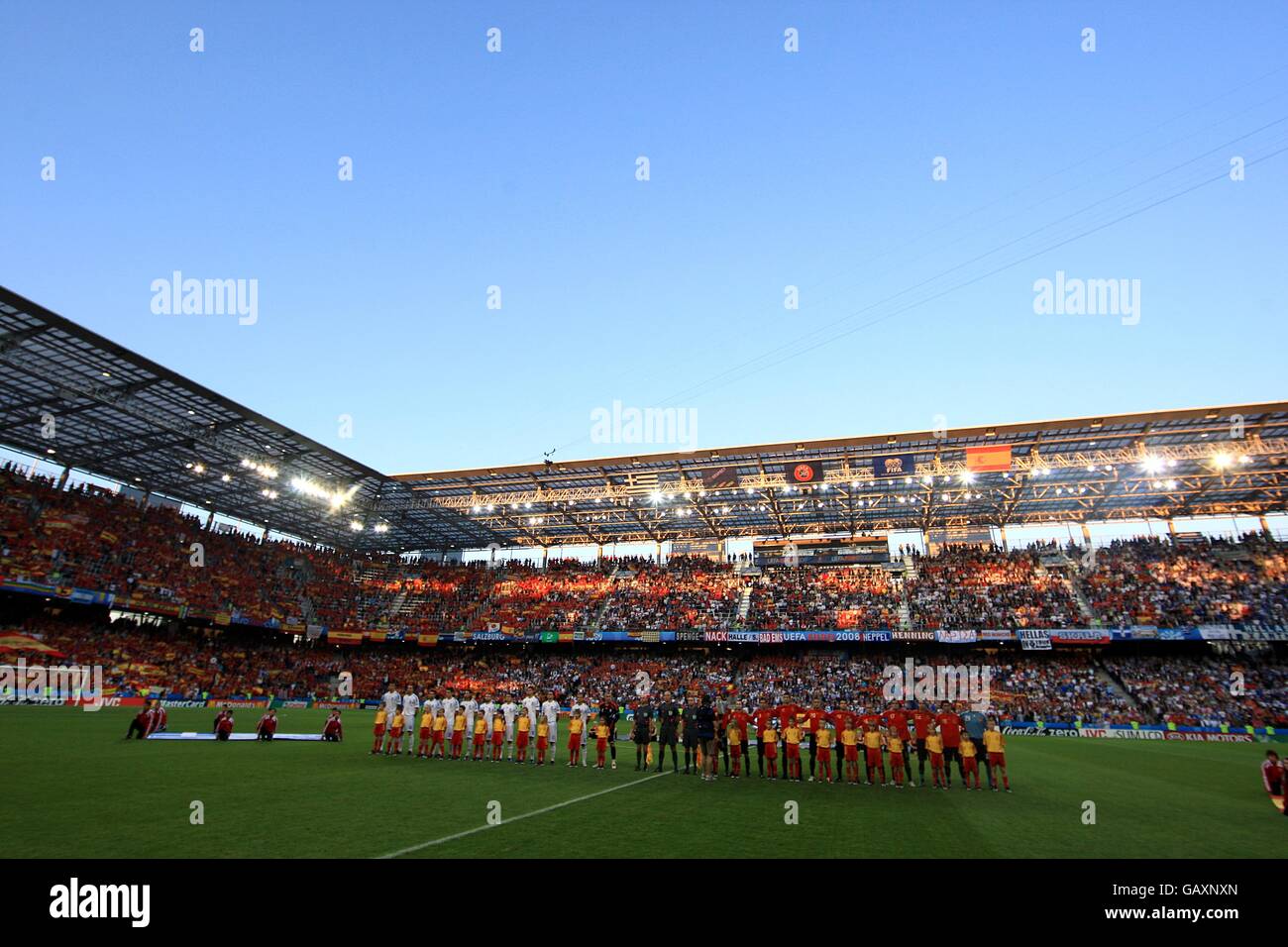 Calcio - Campionato europeo UEFA 2008 - Gruppo D - Grecia / Spagna - Stadio Wals Siezenheim. Vista generale del Wals-Siezenhem Satdion, Austria Foto Stock