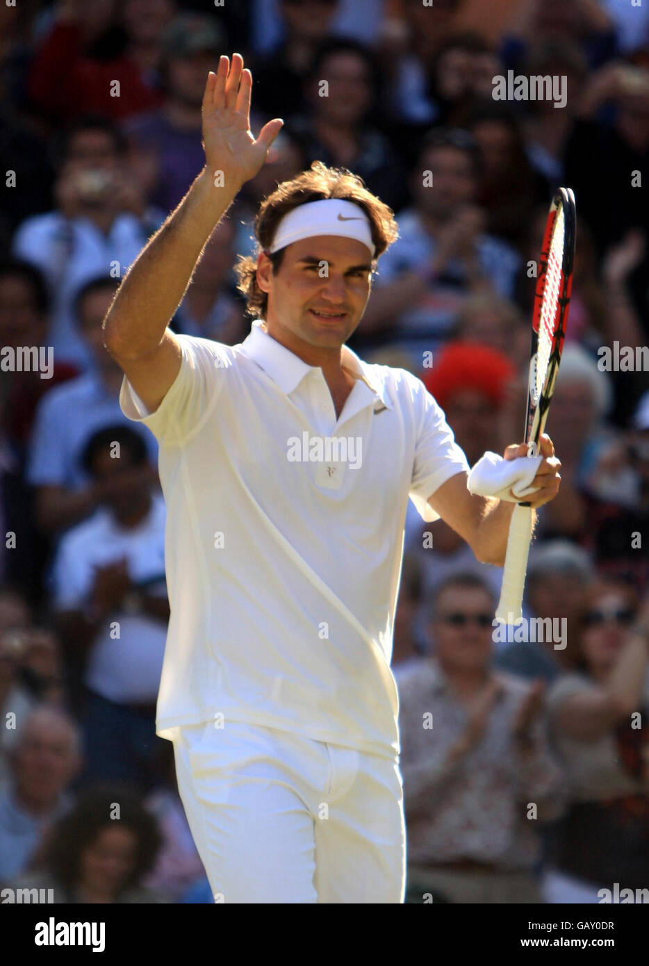 Roger Federer in Svizzera celebra la vittoria contro Mario Ancic in Croazia durante i Campionati di Wimbledon 2008 presso l'All England Tennis Club di Wimbledon. Foto Stock