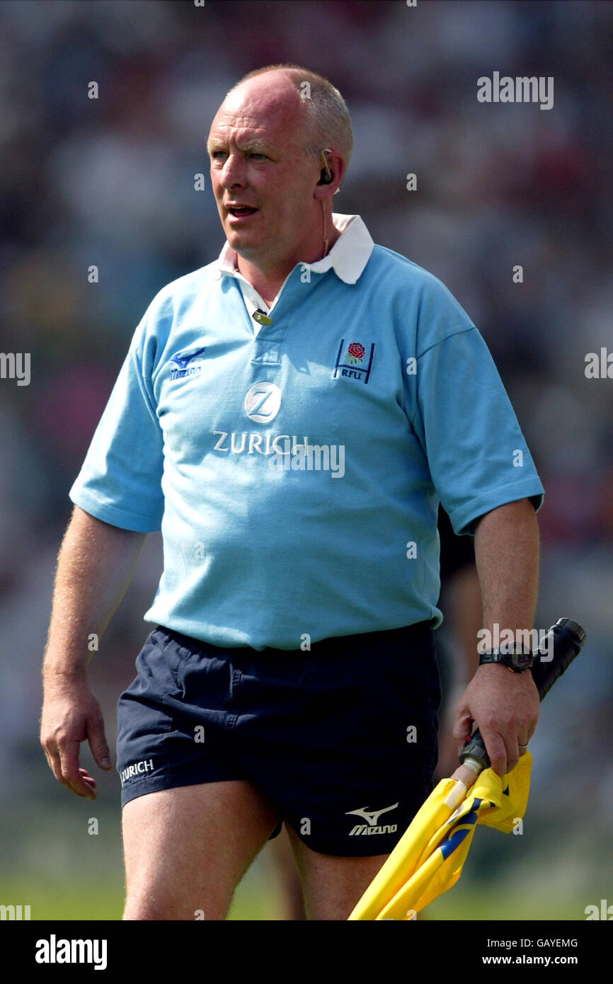 Rugby Union - Zurich Premiership - finale - Gloucester contro London Wasps. Un touch judge alla finale della Zurich Premiership Foto Stock