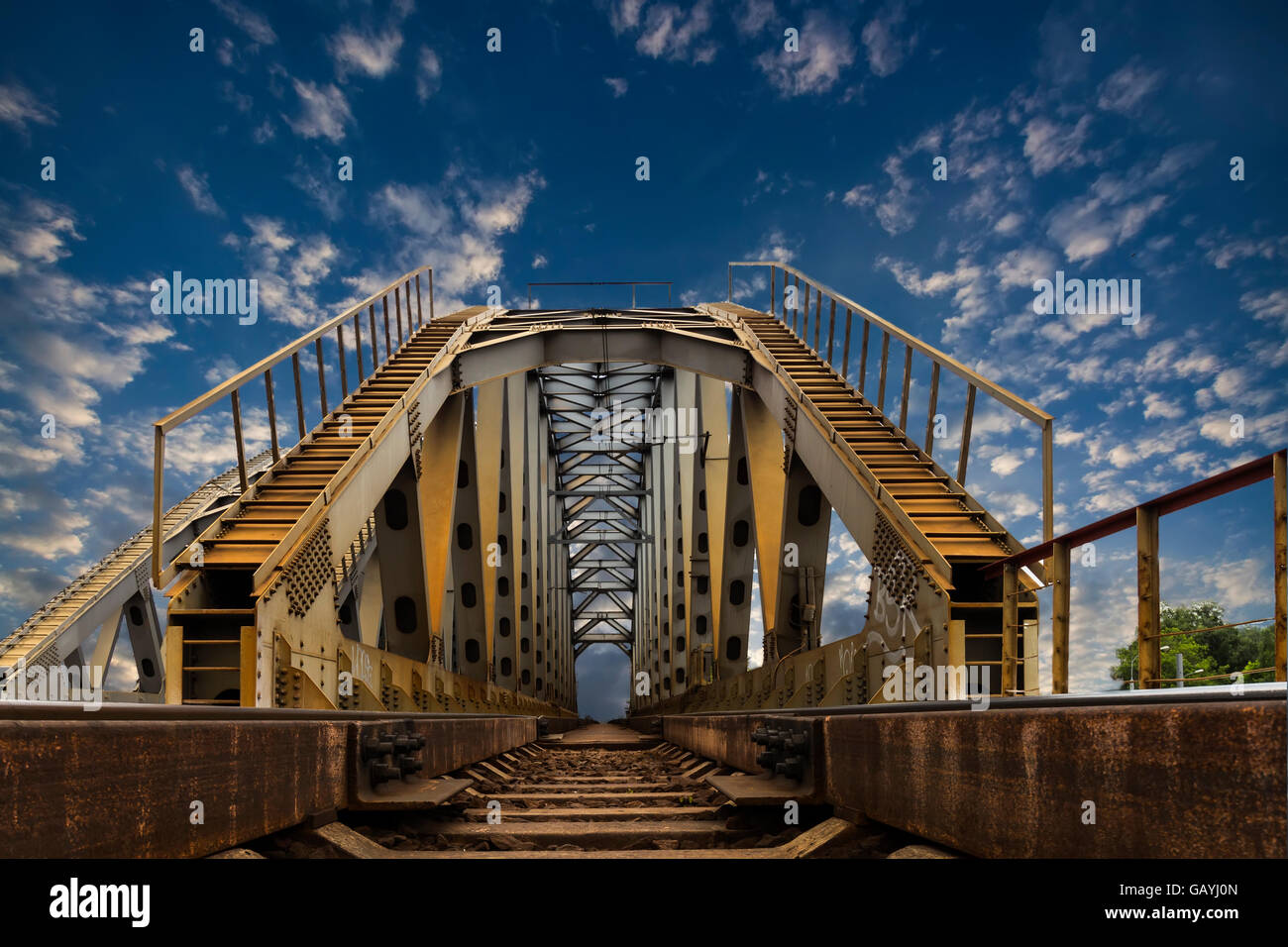 Ponte della ferrovia stradale immagini e fotografie stock ad alta ...