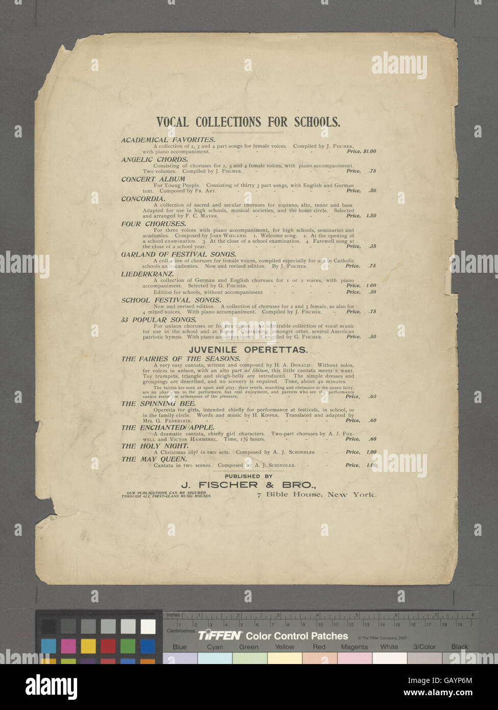 "The Japanese fan" è una vivace canzone d'azione ideata per i concerti scolastici, caratterizzata da ritmi energetici e temi culturali, che mette in mostra un mix di musica e performance. Foto Stock