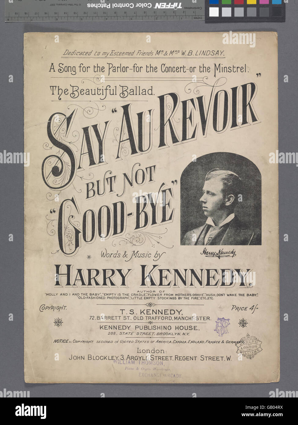 Questo titolo suggerisce un addio con la frase "au revoir", che significa "addio" in francese, con l'aggiunta del sentimento che la separazione non è permanente. Foto Stock