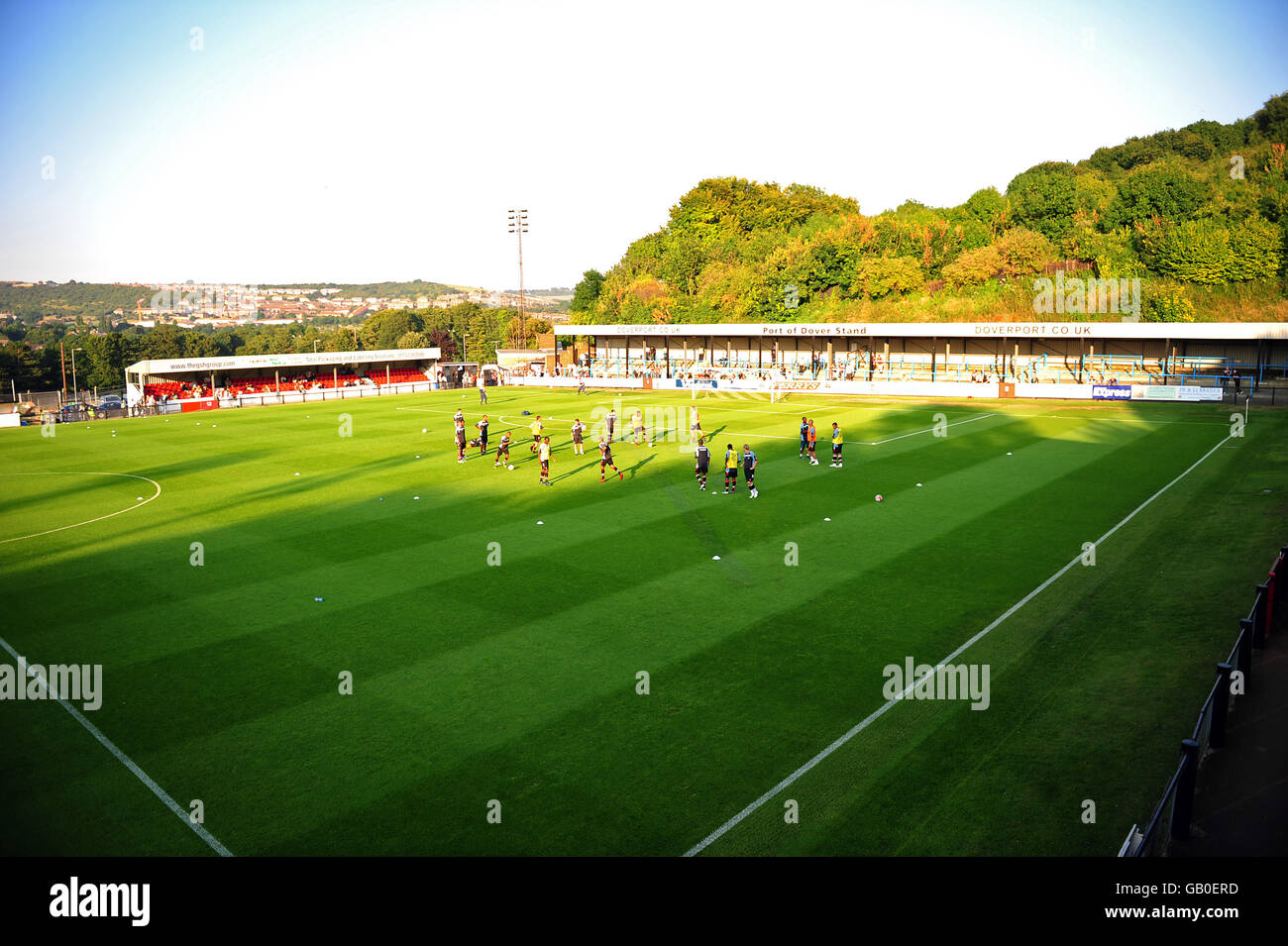 Calcio - Friendly - Dover Athletic v Charlton Athletic - Crabble massa  atletica Foto stock - Alamy