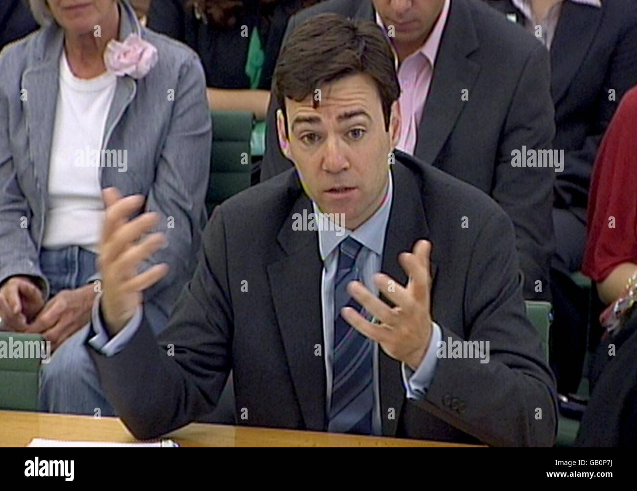 Andy Burnham, segretario dello sport, fornisce prove dinanzi al Comitato Cultura, Media e Sport sulle Olimpiadi nella Camera di Gremond, alla Camera dei Comuni, nel centro di Londra. Foto Stock
