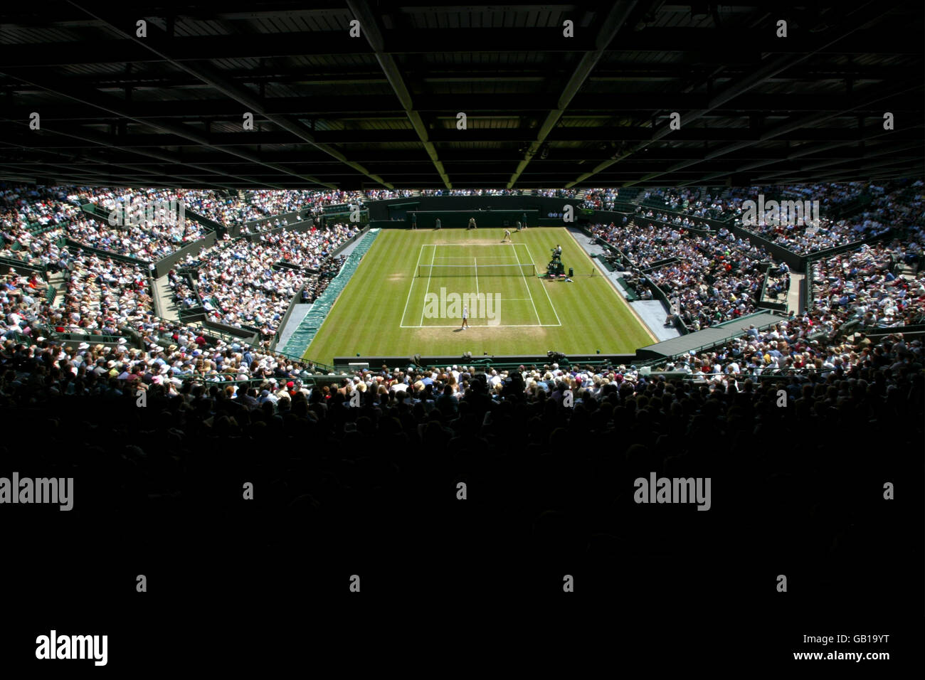 Tennis - Wimbledon 2003 - Le donne della terza tornata - Maria Sharapova v Jelena Dokic Foto Stock