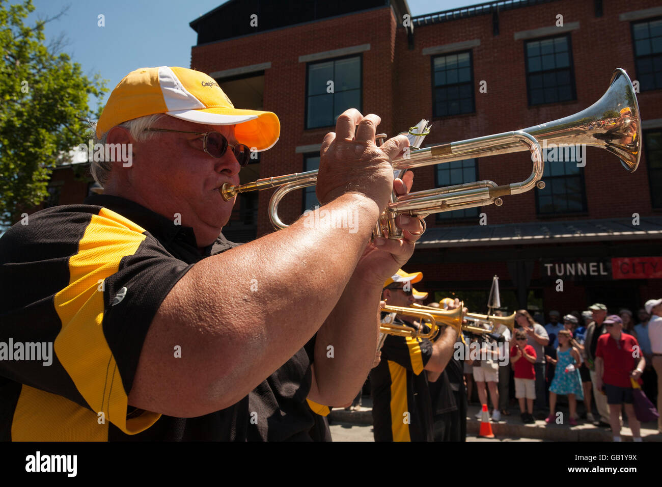 Il 4 luglio la celebrazione in Williamstown Massachusetts include una parata e galleggianti e bande. Foto Stock