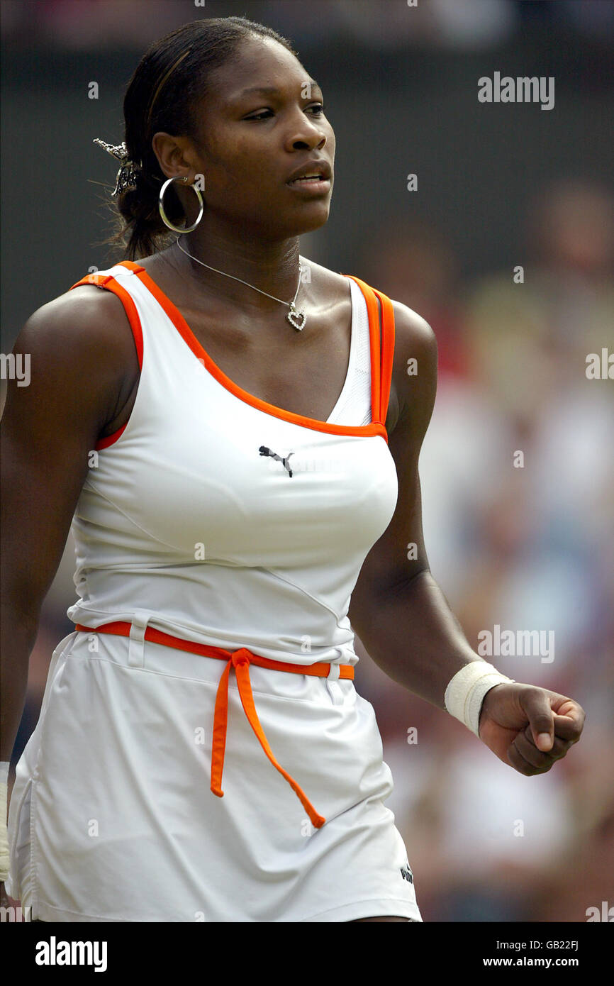 Tennis - Wimbledon 2003 - Semi finale - Justine Henin-Hardenne v Serena Williams Foto Stock