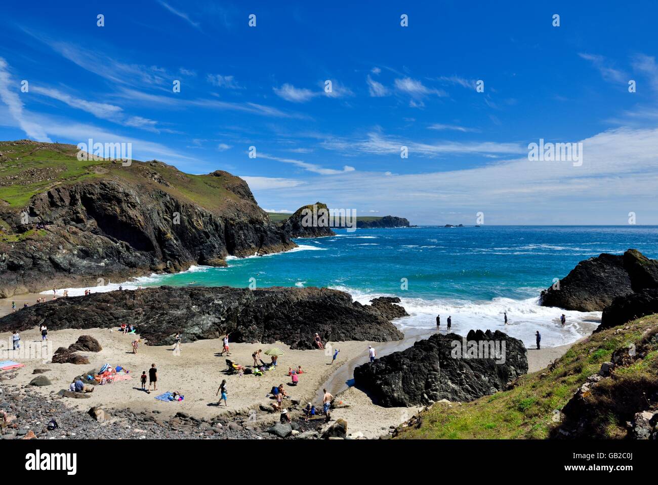 Kynance Cove Beach sulla penisola di Lizard Cornwall Inghilterra REGNO UNITO Foto Stock