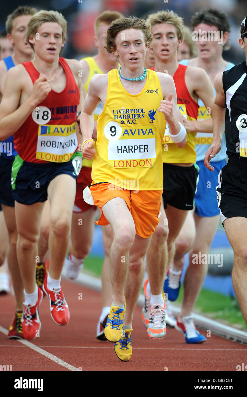Harry Harper di Greart Britain compete nei 3000m Under degli uomini 20 presso il Crystal Palace National Sports Center Foto Stock