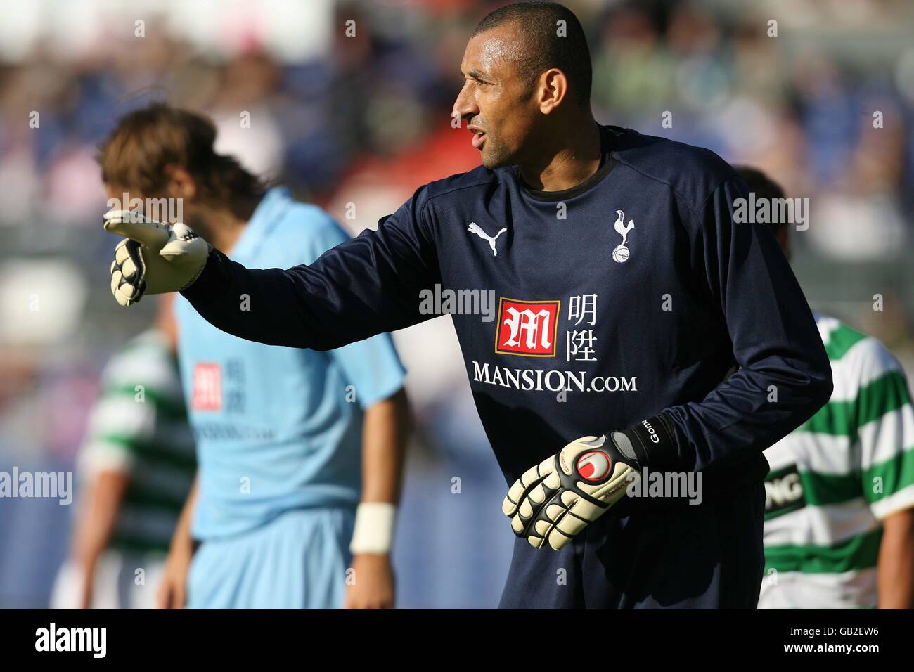 Heurelho Gomes, il guardiano di Tottenham Hotspur, durante il gioco contro Celtic Foto Stock