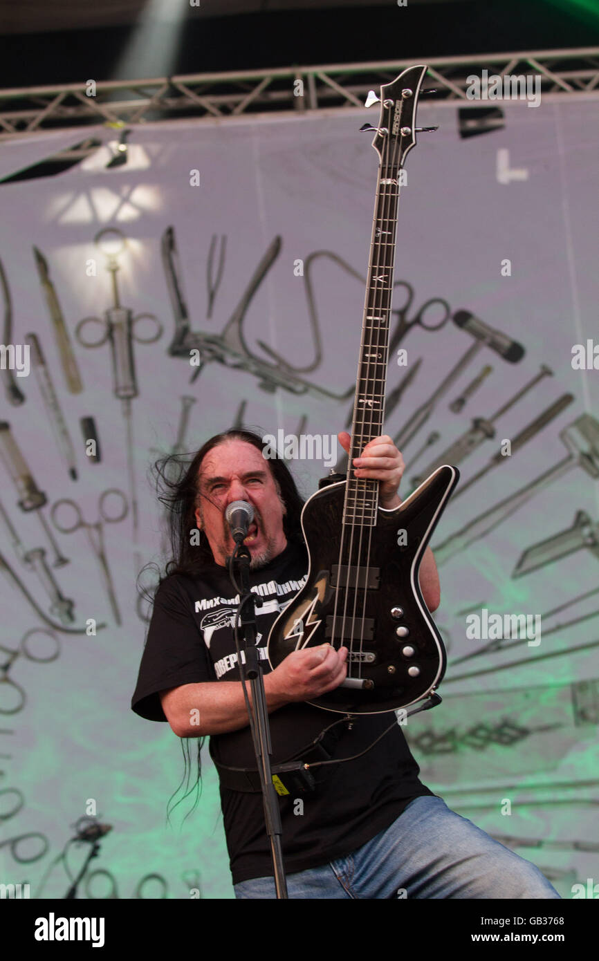 Milano,Italia il 4 luglio 2016 la carcassa si esibisce dal vivo al suono del mercato, Milano. © Davide Merli / Alamy Live News Foto Stock