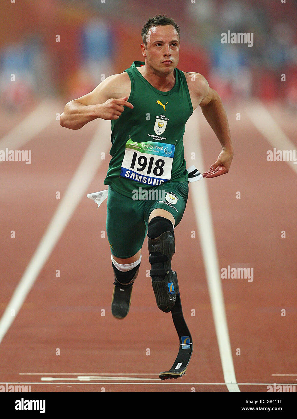 L'Oscar Pistorius del Sud Africa compete nei 100M T44 degli uomini ai Giochi Paralimpici di Pechino 2008 allo Stadio Nazionale, Cina. Foto Stock