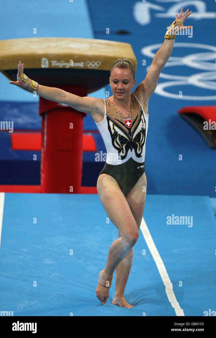 Ariella Kaslin in Svizzera durante la finale di Ginnastica apparecchio femminile allo Stadio Nazionale Indoor durante i Giochi Olimpici 2008 a Pechino, Cina. Foto Stock