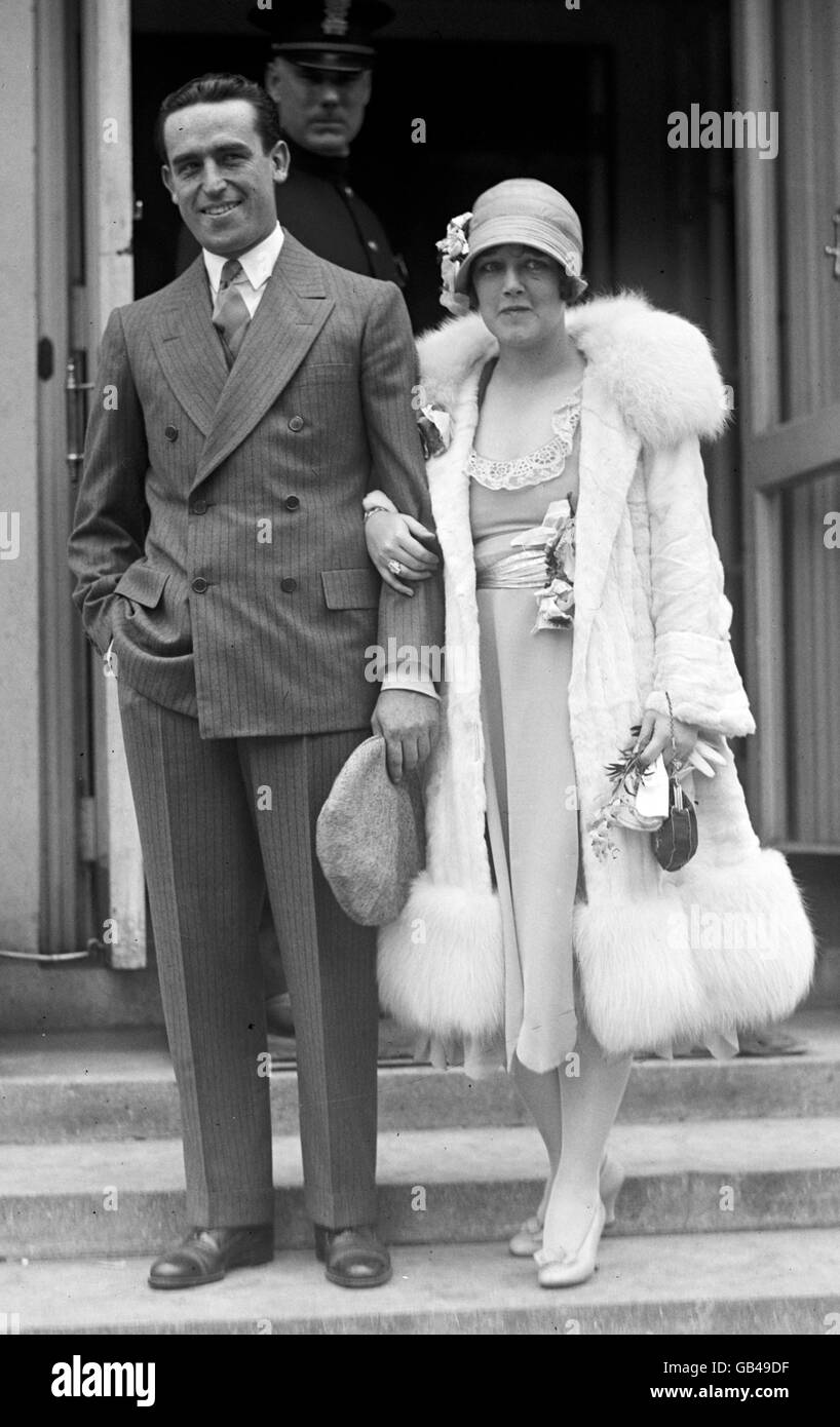 HAROLD LLOYD con la moglie Mildred Davis nel 1925 Foto Stock