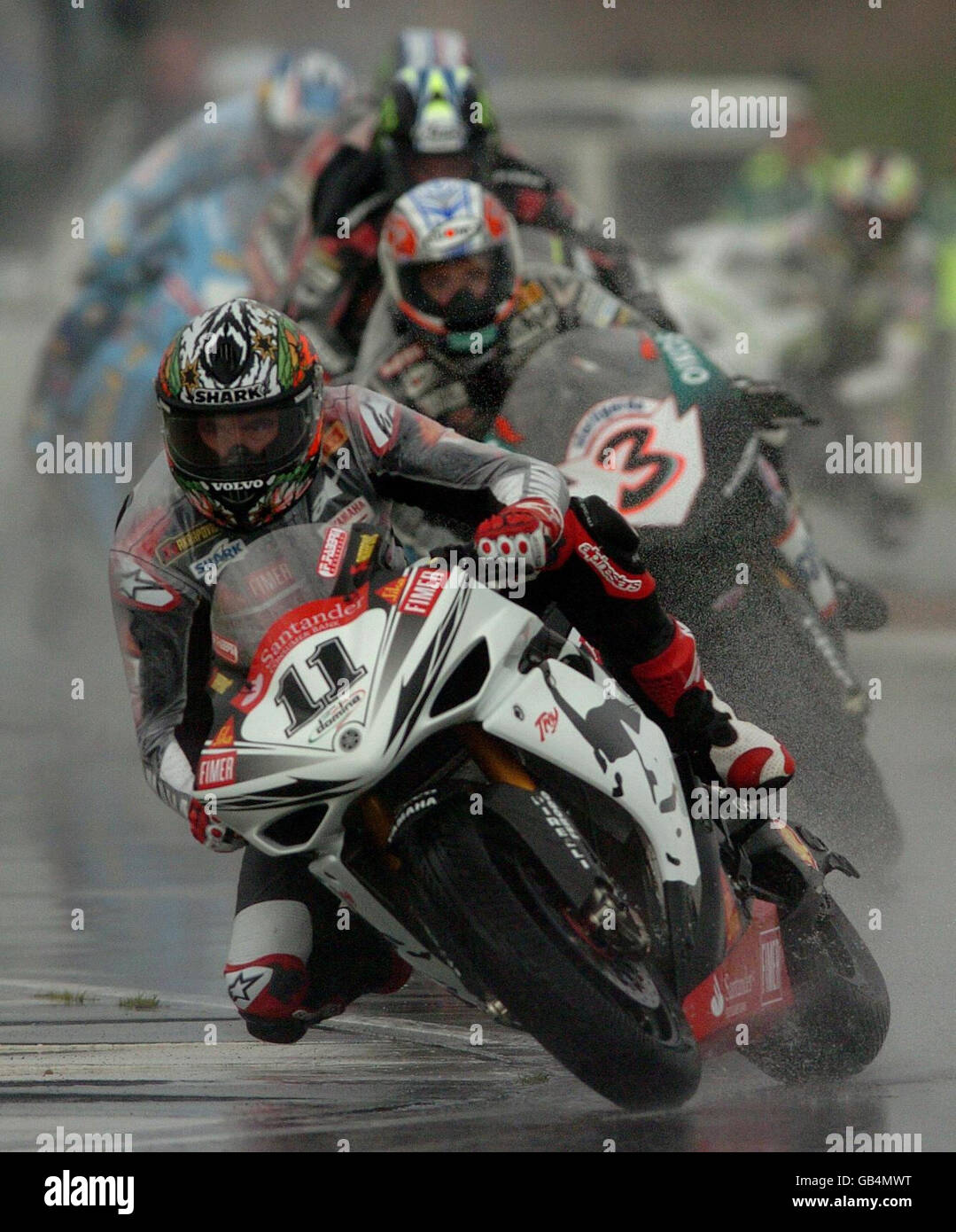 Il Troy Corser australiano si è Unito agli Esses durante la gara due delle SBK World Superbikes a Donington Park, Castle Donington, Derbyshire. Foto Stock