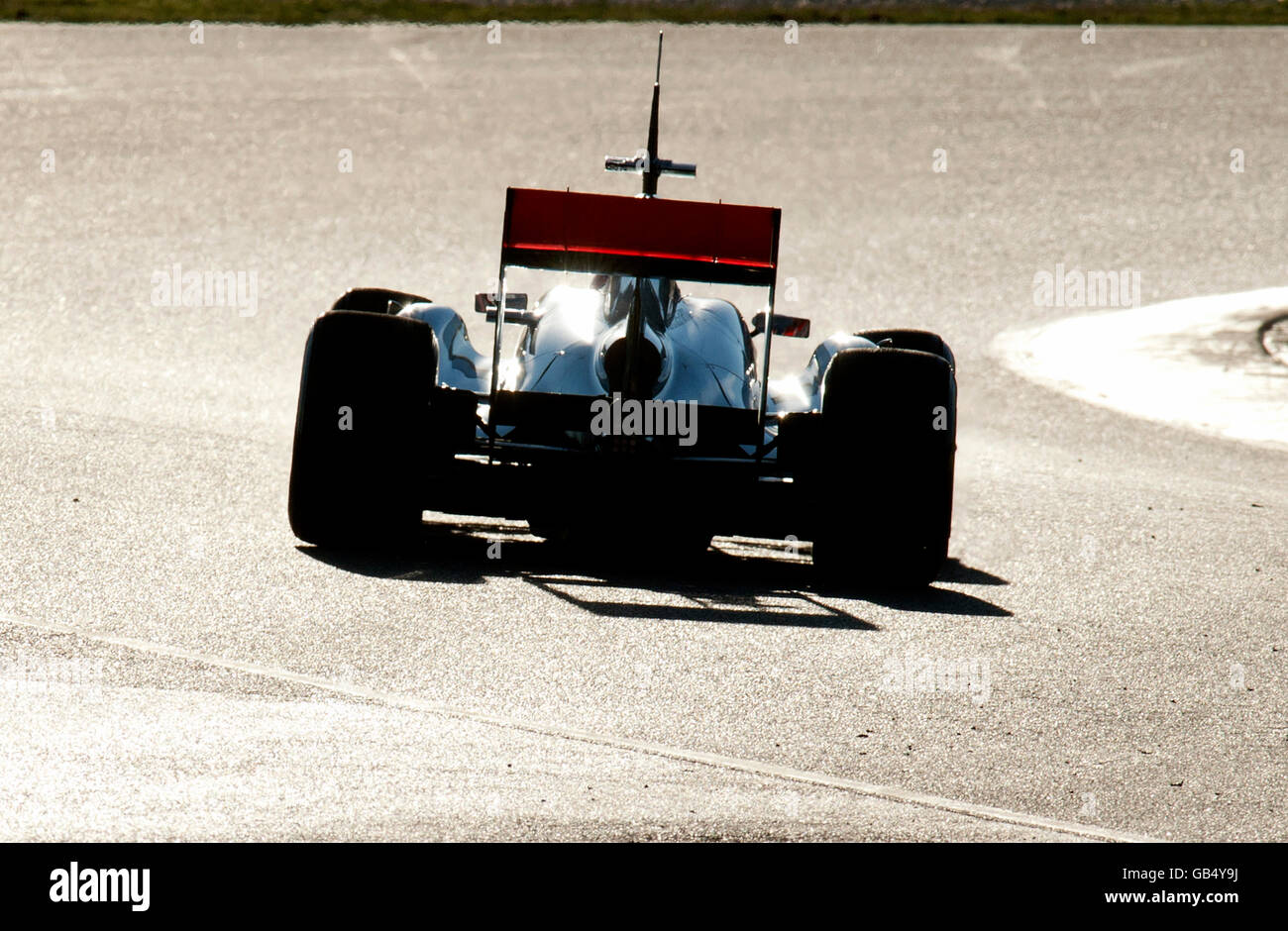 Formula 1 racing car nella luce della sera, motor sports, Formula 1 test sul Circuito de Catalunya race car a Barcellona Foto Stock