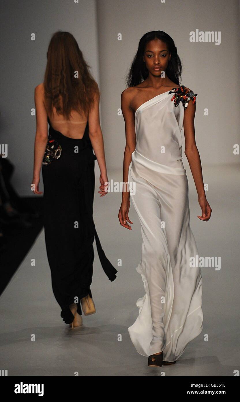 La London Fashion Week - Ossie Clark sfilata Foto Stock