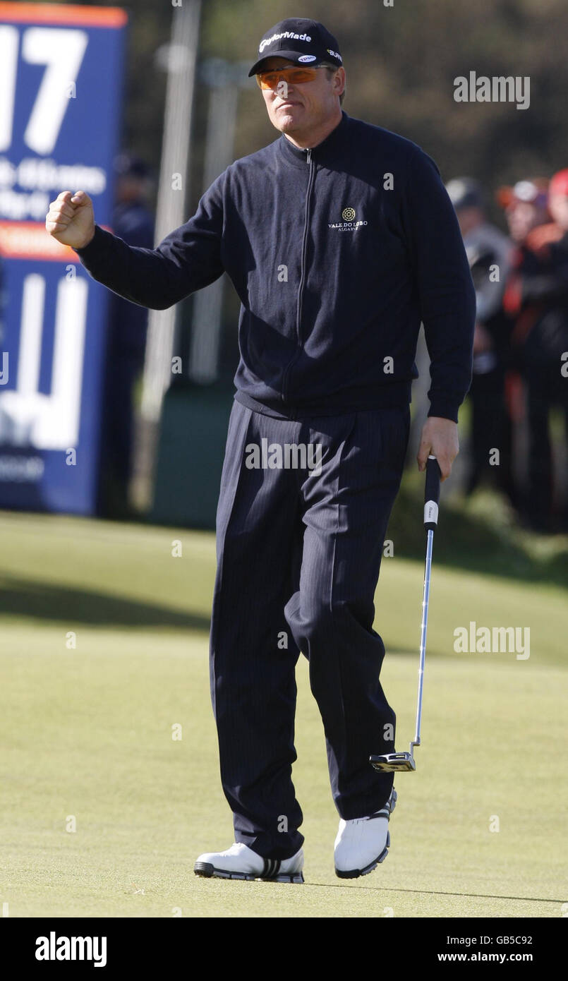 Jarmo Sandelin prende l'aria dopo aver indossato il 2° posto durante l'Alfred Dunhill Links Championship al campo da golf St Andrews di Fife. Foto Stock