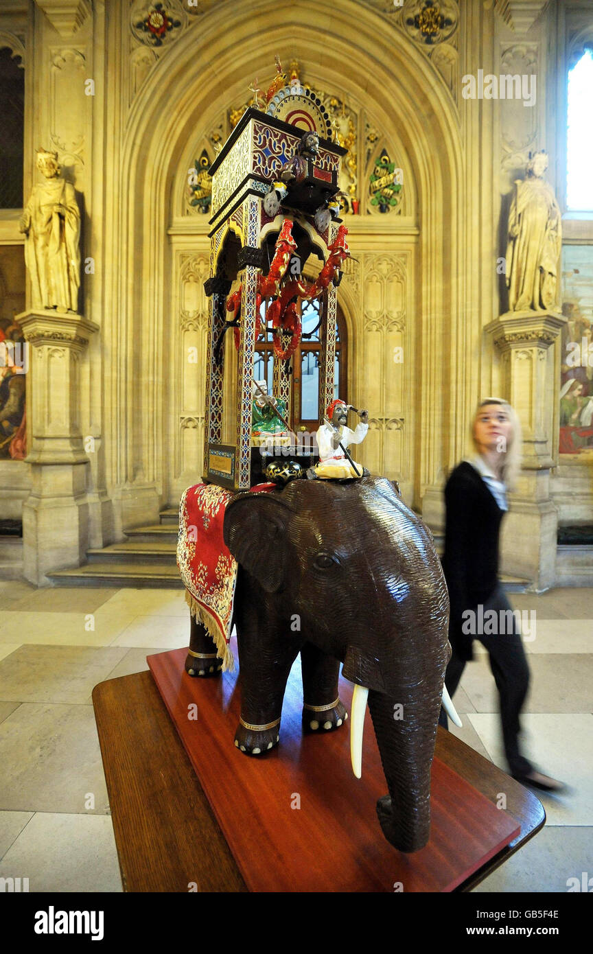 Orologio di elefante a Casa del Parlamento Foto Stock
