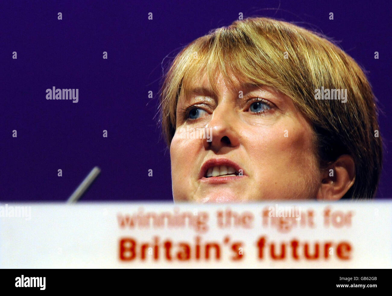 Il segretario d'interni Jacqui Smith si rivolge alla conferenza del Partito laburista di Manchester, il secondo giorno della conferenza annuale del partito. Foto Stock