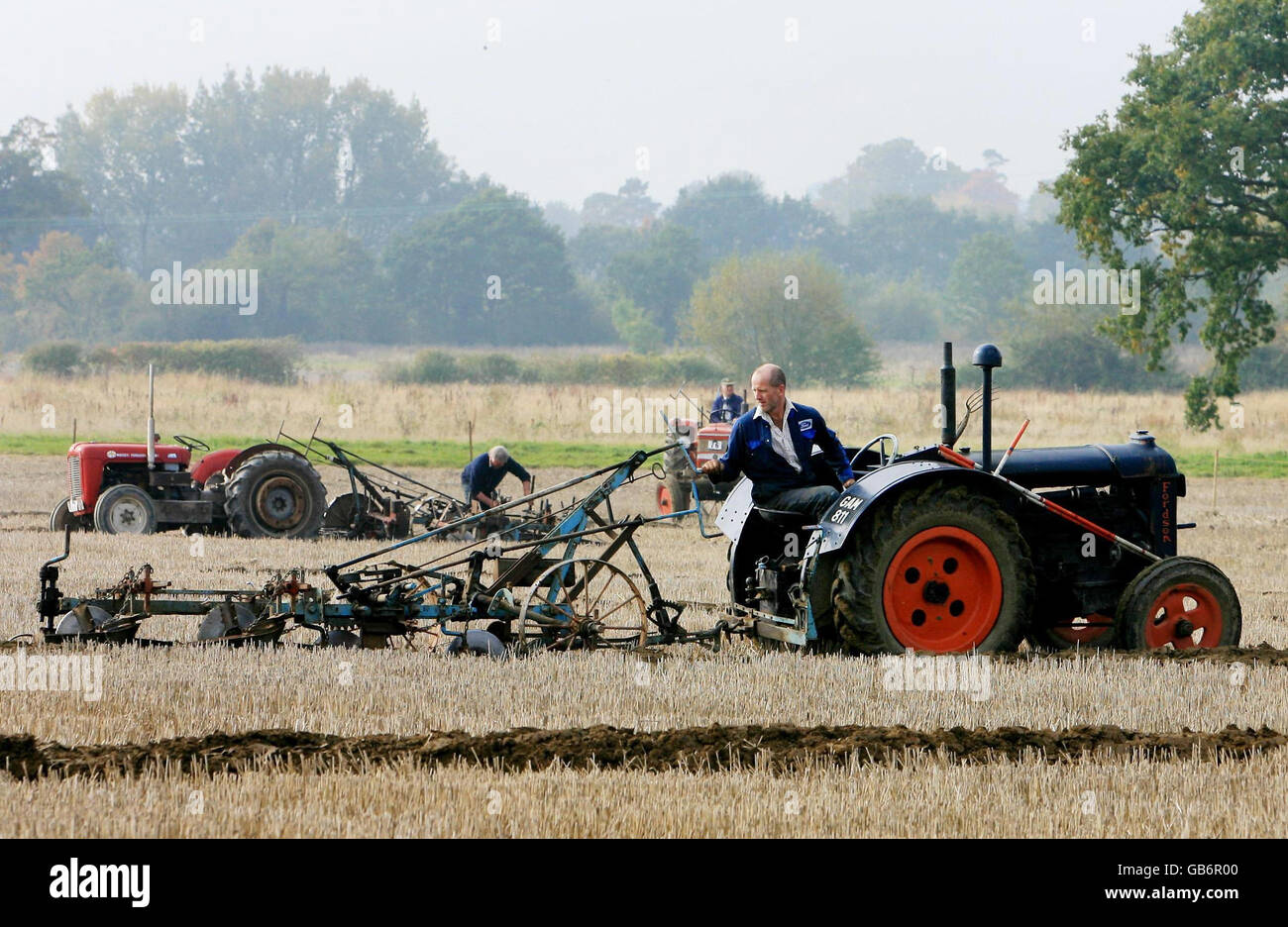 I concorrenti prendono parte al 58° British National Powing Championships di Marden, Kent. Foto Stock