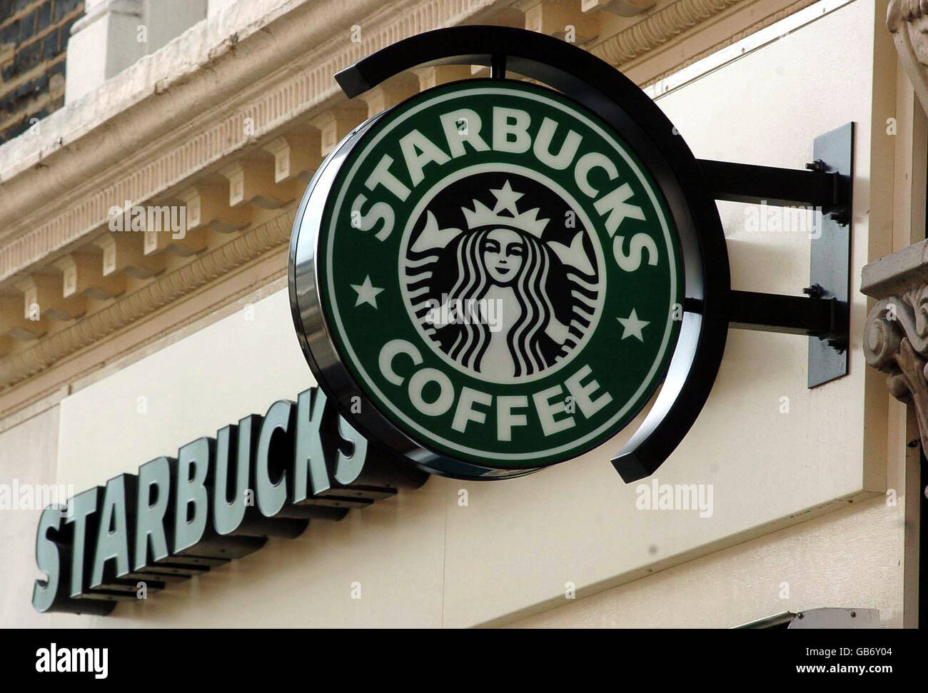 Starbucks difende la politica in materia di acque Foto Stock