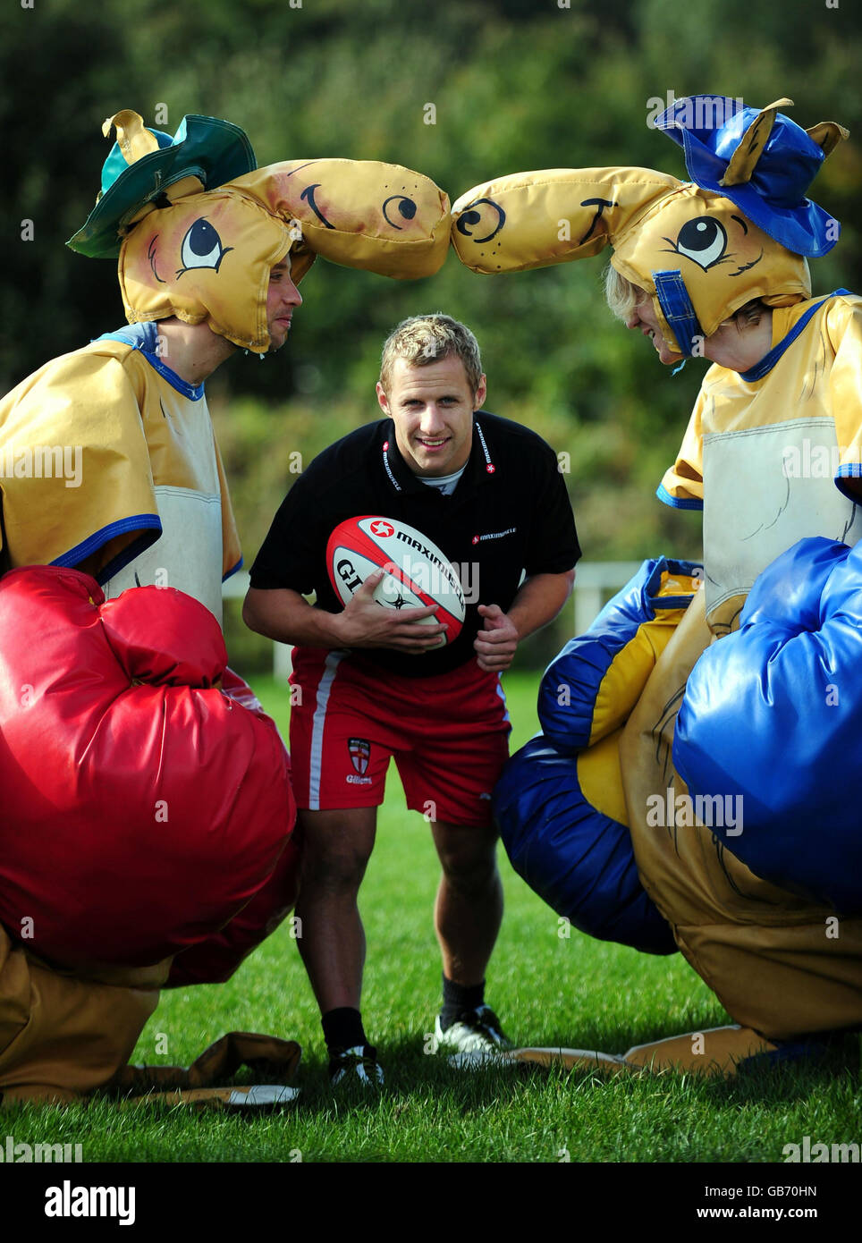 Inghilterra Rob Burrow si prepara per la Coppa del mondo di Rugby League che si svolge in Australia affrontando i canguri durante la fotocellula al Kirkstall Training Ground di Leeds. Foto Stock