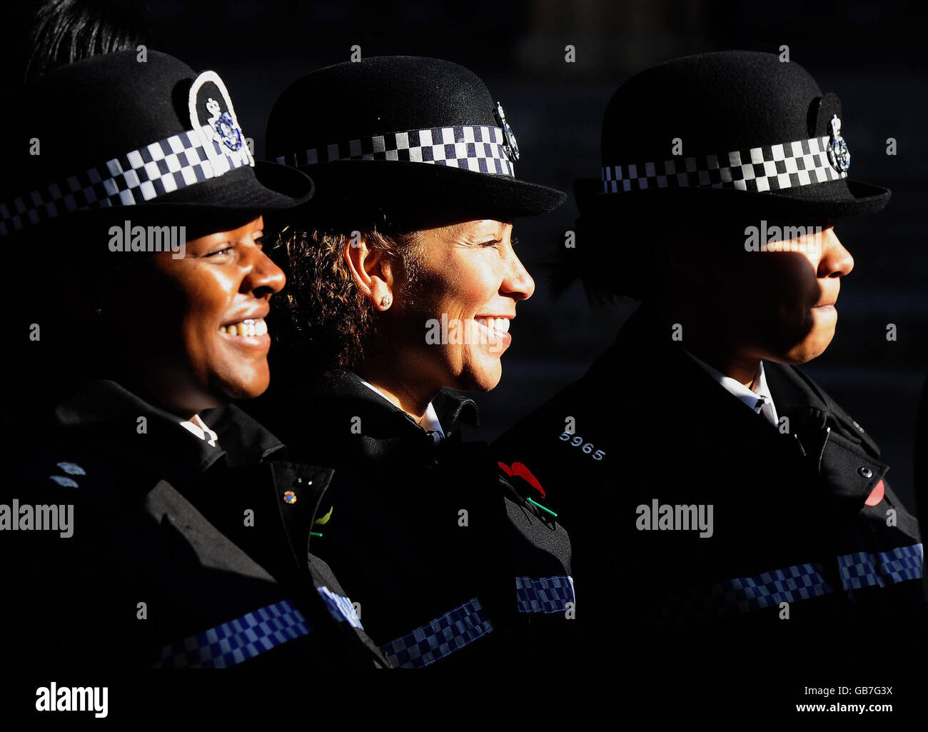 I membri della National Black Police Association si riuniscono per una marcia durante la loro conferenza annuale a York. Foto Stock