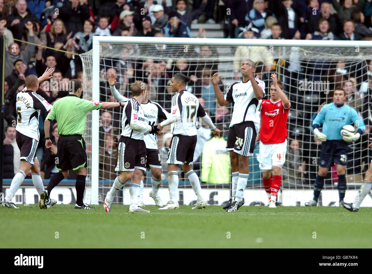 Calcio - Coca Cola Football League Championship - Derby County v Nottingham Forest - Pride Park Stadium Foto Stock