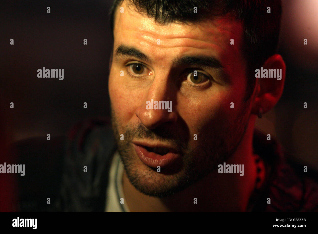 Pugilato - Joe Calzaghe Phot Call - New York. Joe Calzaghe parla con i mezzi di comunicazione britannici al Planet Hollywood, New York, USA. Foto Stock