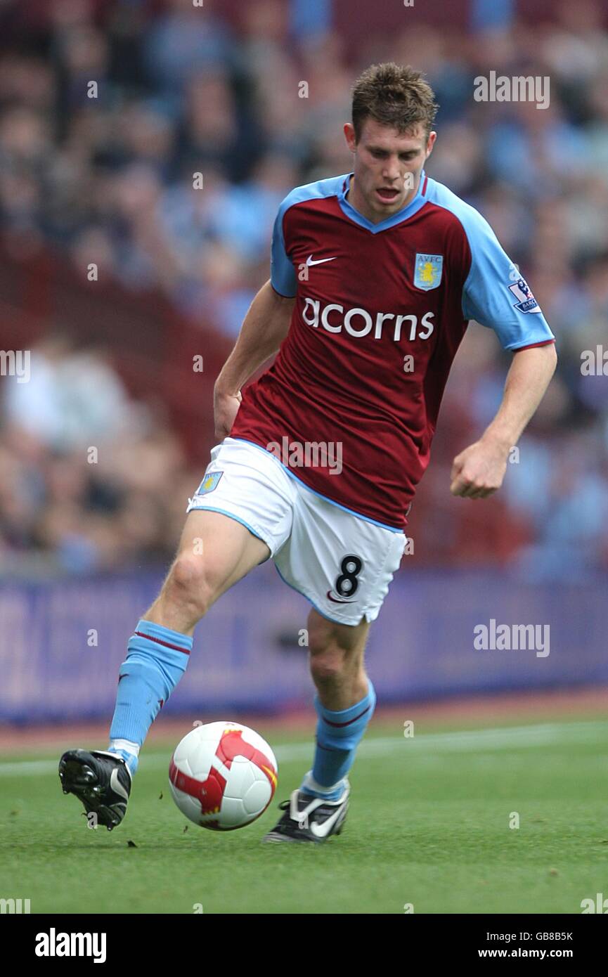 Calcio - Barclays Premier League - Aston Villa v Portsmouth - Villa Park. James Milner, Aston Villa Foto Stock