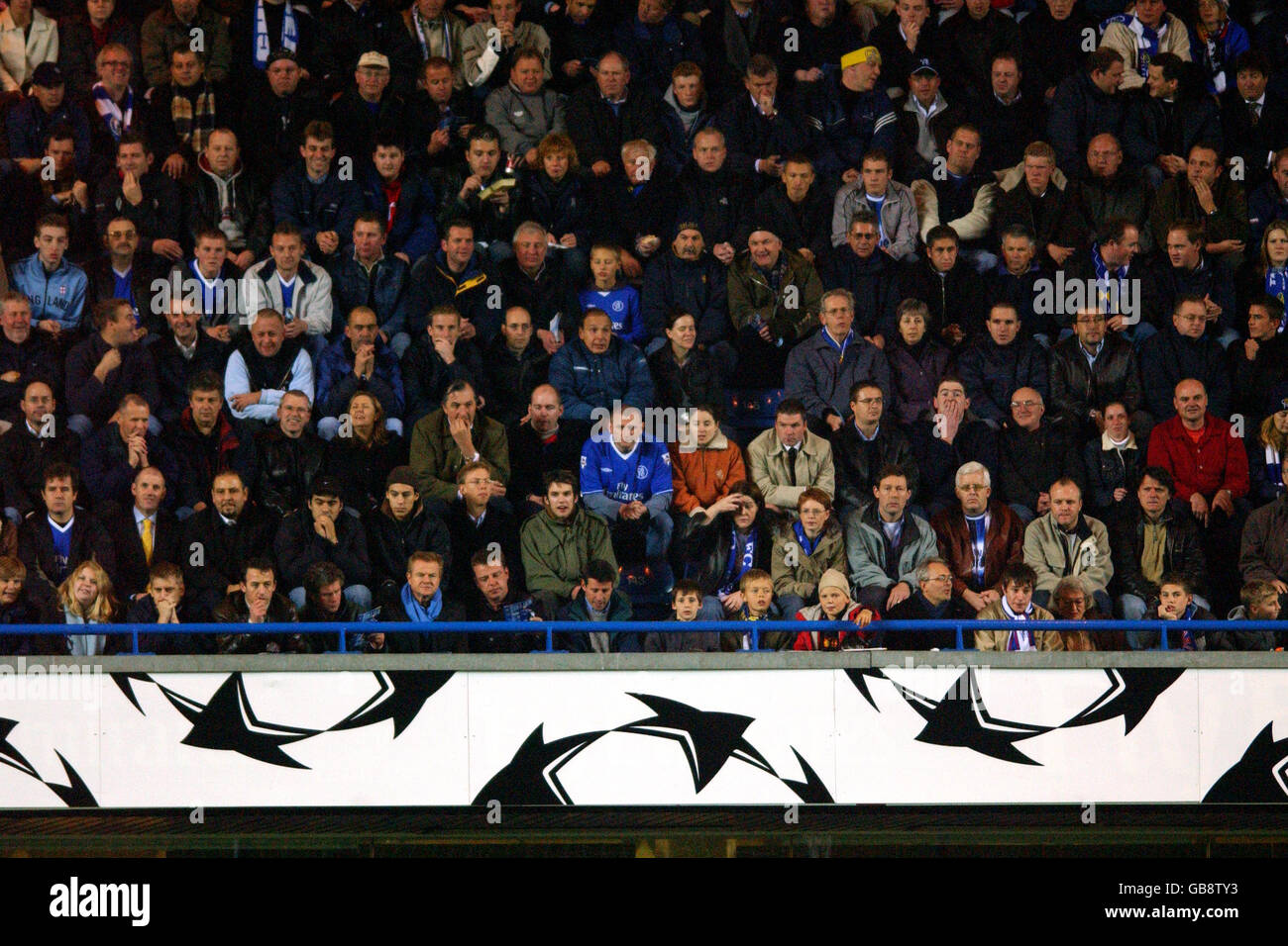 Calcio - UEFA Champions League - Gruppo G - Chelsea v Lazio. I tifosi del Chelsea amano il gioco Foto Stock