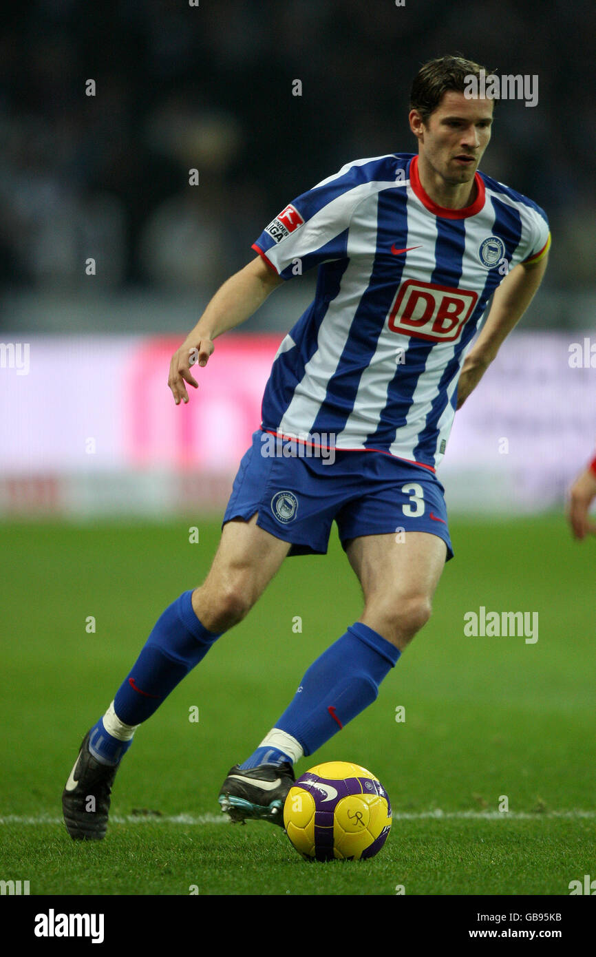 Calcio - Bundesliga tedesca - Hertha Berlin / Amburgo SV - Olympiastadion. Arne Friedrich, Hertha Berlino Foto Stock