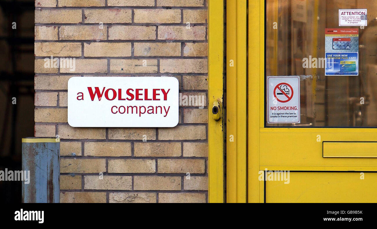 Una visione generale di un deposito del Plumb Centre a Perry Barr, Birmingham, dopo che la società madre Wolseley ha annunciato piani per tagliare 2,000 posti di lavoro e chiudere più di 200 filiali nel Regno Unito e in Irlanda. Foto Stock