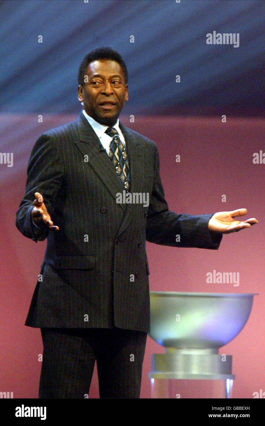 Calcio - Coppa del mondo FIFA 2006 - pareggio preliminare. La leggenda del calcio brasiliano Pele Foto Stock