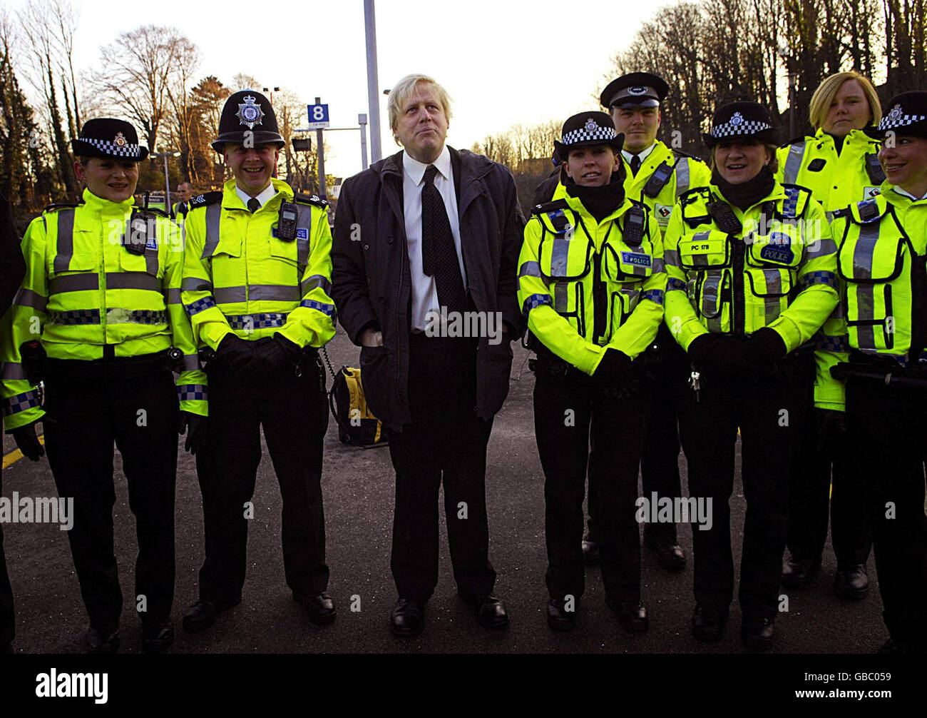 Il sindaco annuncia più forze di polizia per Londra rete ferroviaria Foto Stock